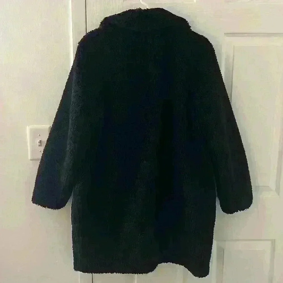 H&M Short Faux Shearling Coat - Picture 5 of 8